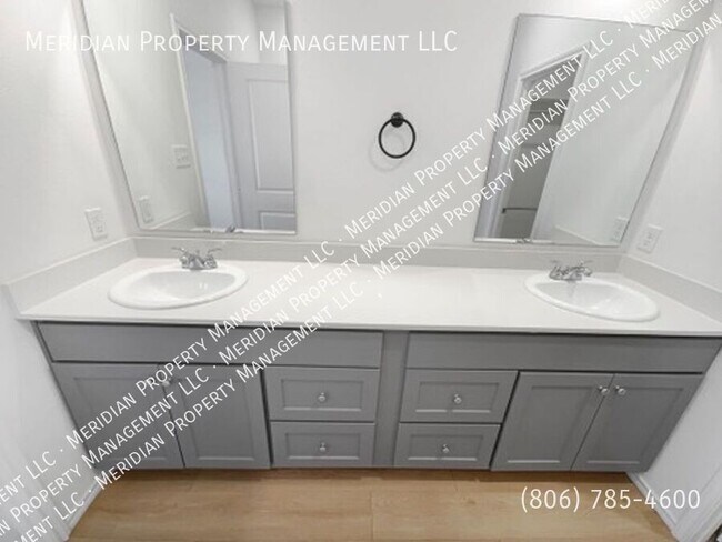 Building Photo - 5526 Itasca-