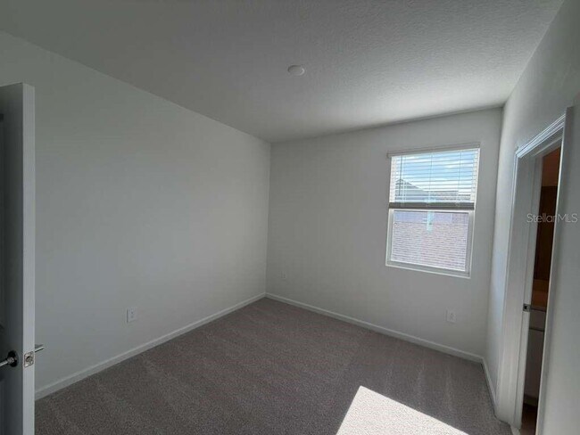 Building Photo - 7381 Ivy Tendril Ave