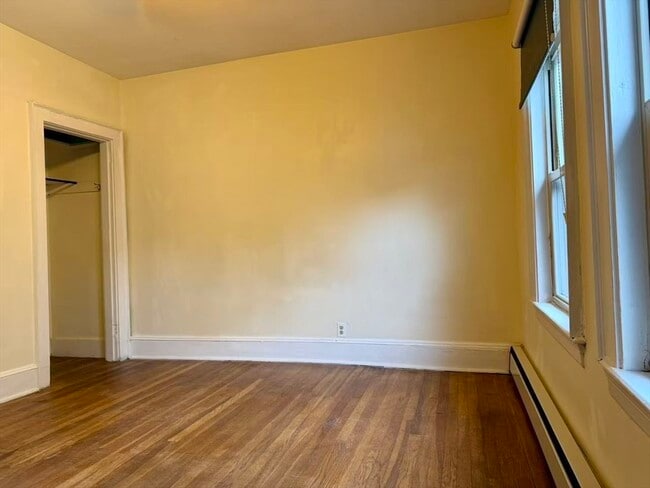 Building Photo - 24 Arden St