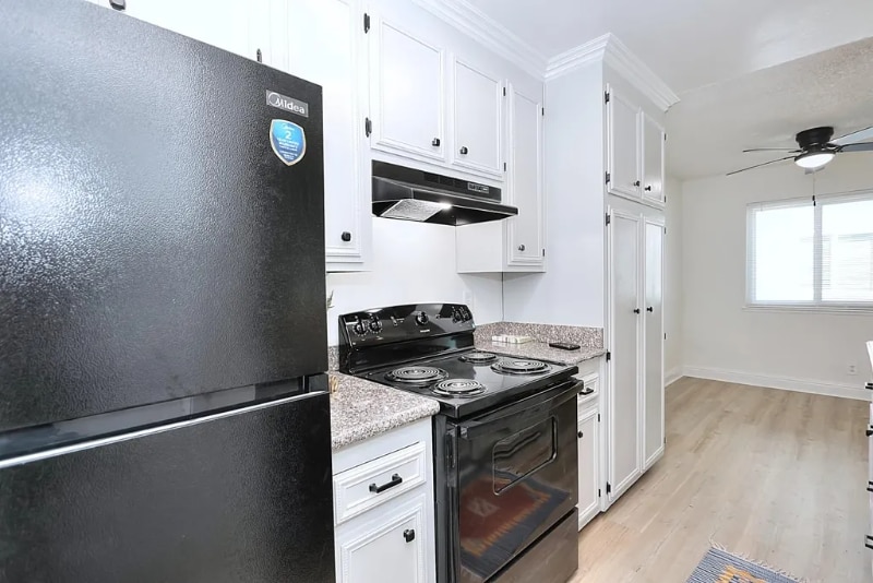 Building Photo - 9017 Casals St