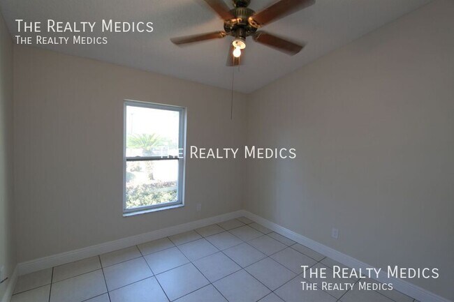 Building Photo - 7761 Country Pl