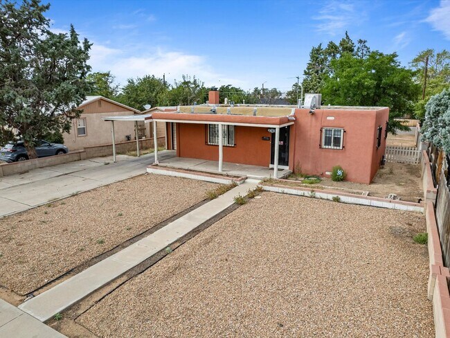 Building Photo - Unfurnished | 2 Bed / 1 Bath | NE Albuquer...