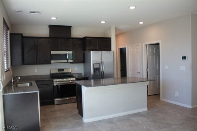 Building Photo - 7632 Bandon Cliffs St
