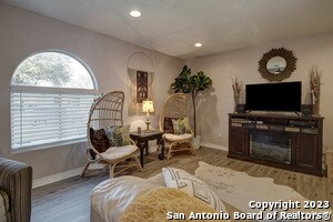 Building Photo - 402 W Hermine Blvd