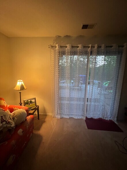 Building Photo - 153 Woodhaven Dr