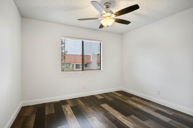 Building Photo - 9001 Feather River Ct