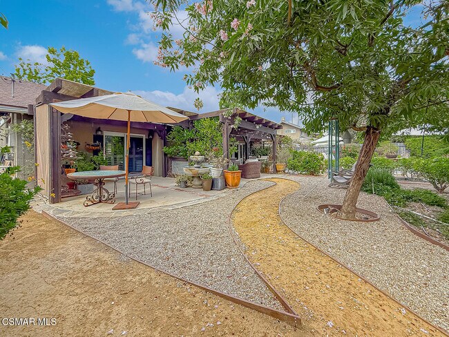 Building Photo - 1888 El Monte Dr