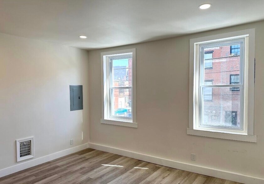 Building Photo - 1532 S 2nd St