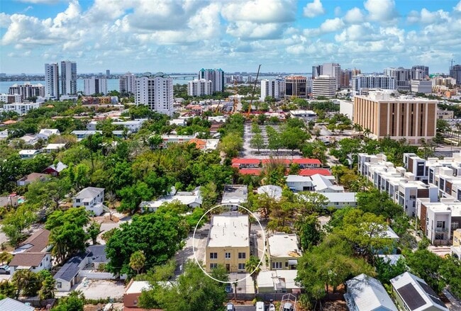 Building Photo - 321 Ohio Pl