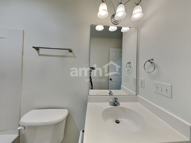 Building Photo - 300 Pemaquid Ct