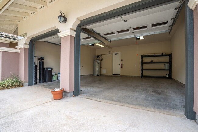 Building Photo - The Villas at Kehalani, Luxury Townhome, U...