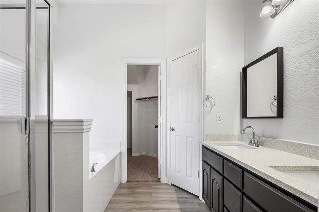 Building Photo - 2000 Webb Dr