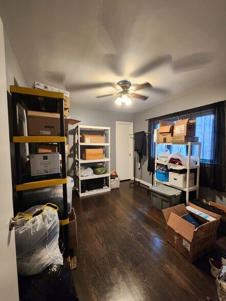 Bedroom 3 - 6751 S Kilbourn Ave