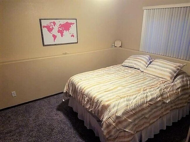 Building Photo - Great home, great quiet neighborhood!