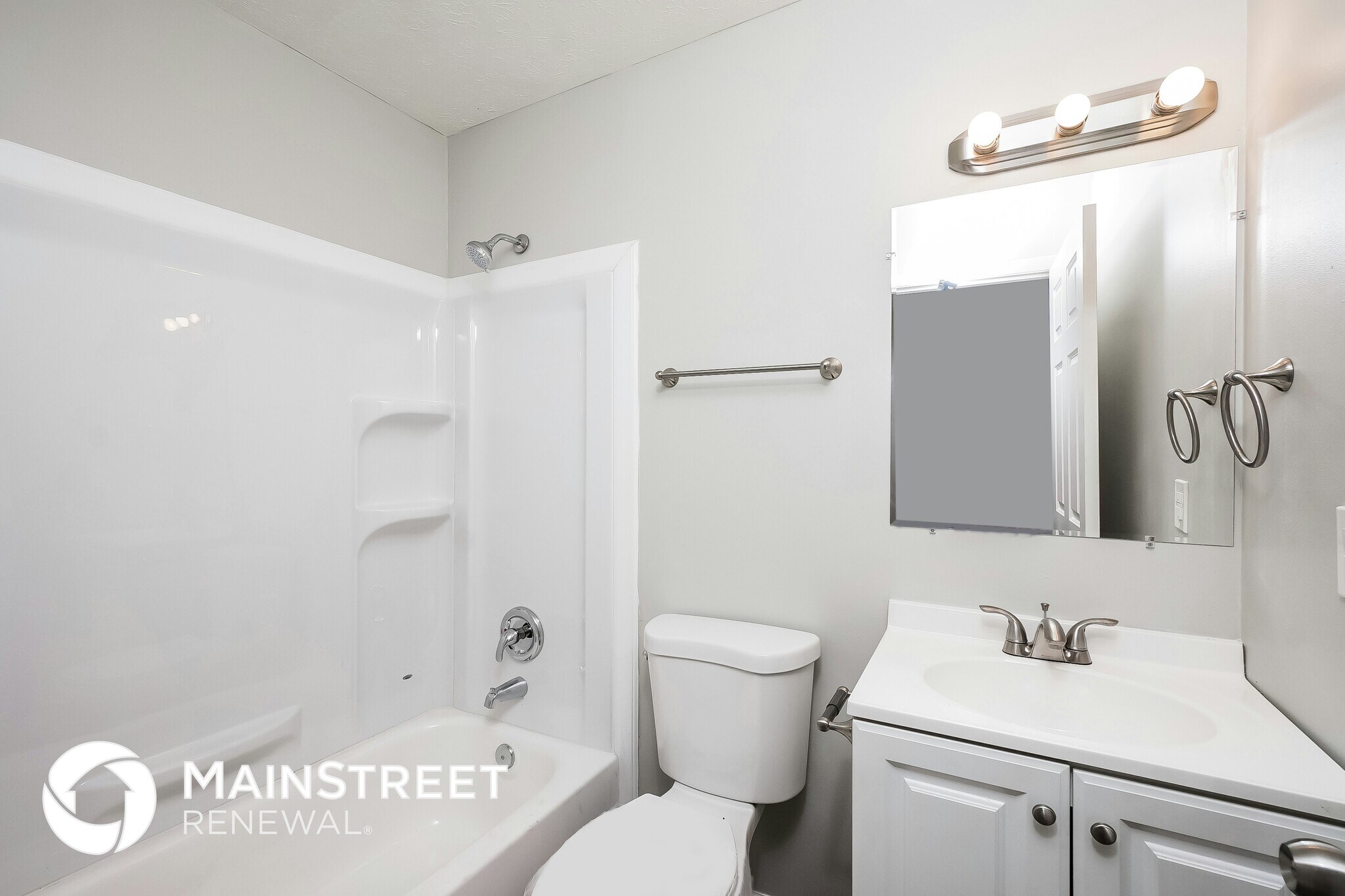 Building Photo - 3600 Ember Cir