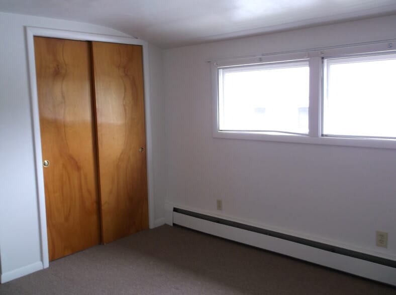 Building Photo - 3109 Hall St