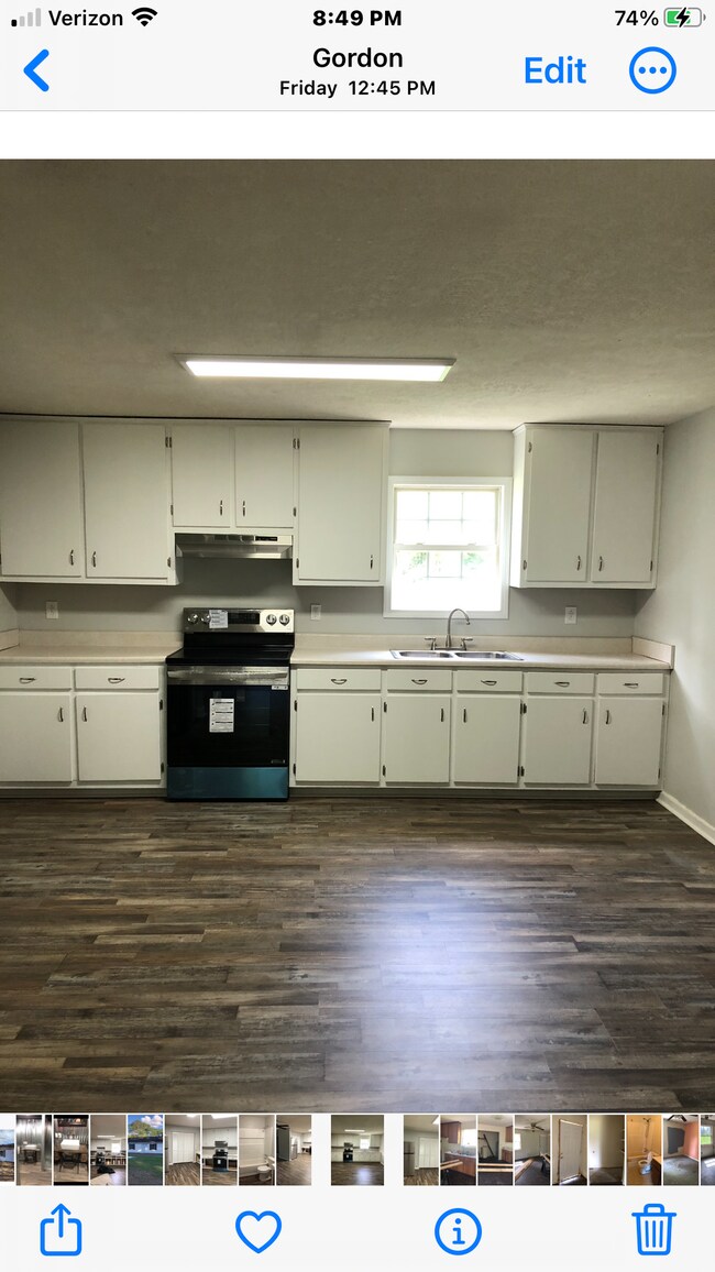 Building Photo - 153 Cox Rd