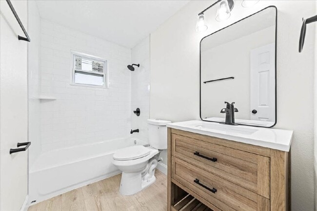 Building Photo - Stunning Newly Rehabbed Single-Family Home — Modern Design • Near Beach, Shopping & Dining!