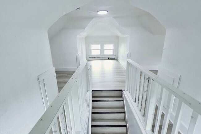 Building Photo - 91 Westwood Ave