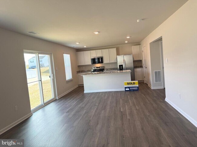 Building Photo - 345 Anconas Blvd