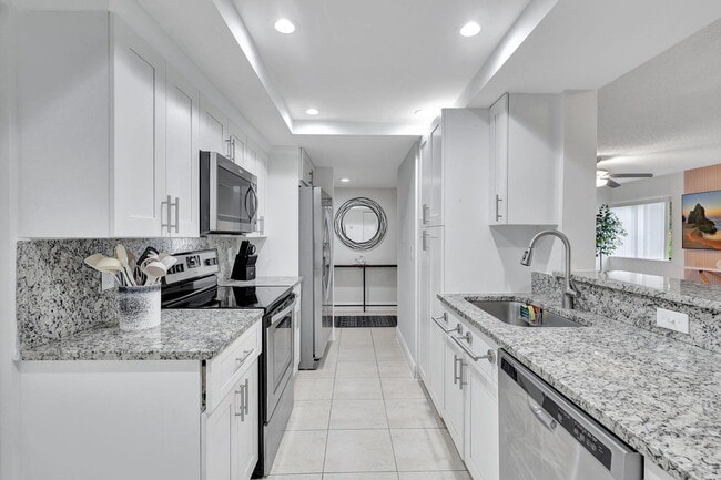 Building Photo - 12641 Westhampton Cir