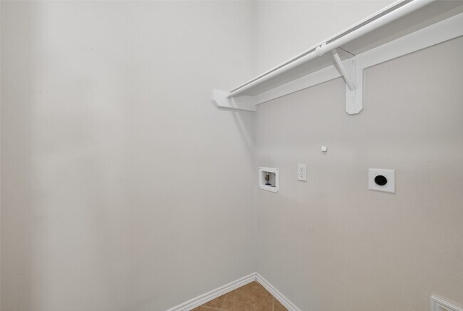 Building Photo - 17603 Burkhart Ridge Dr