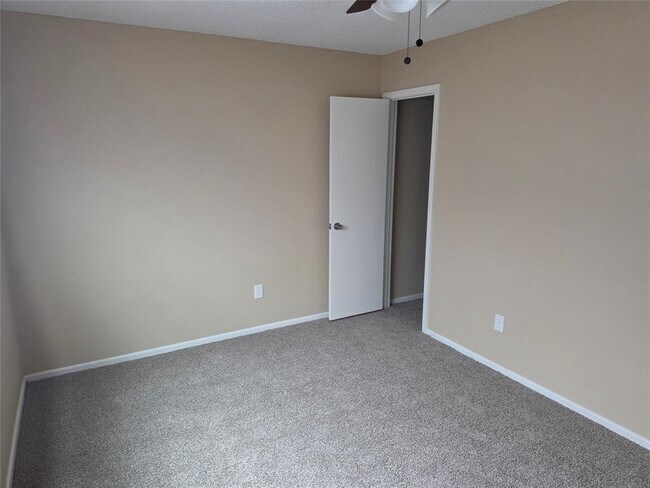 Building Photo - 4412 Shakertown