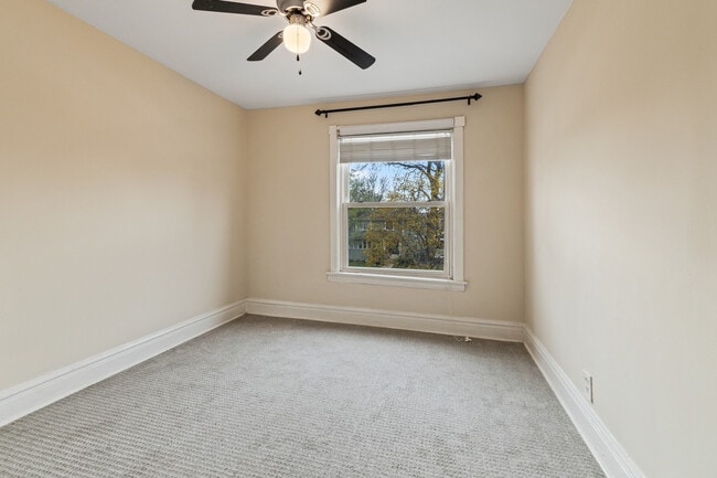 Building Photo - 540 Lyman Ave