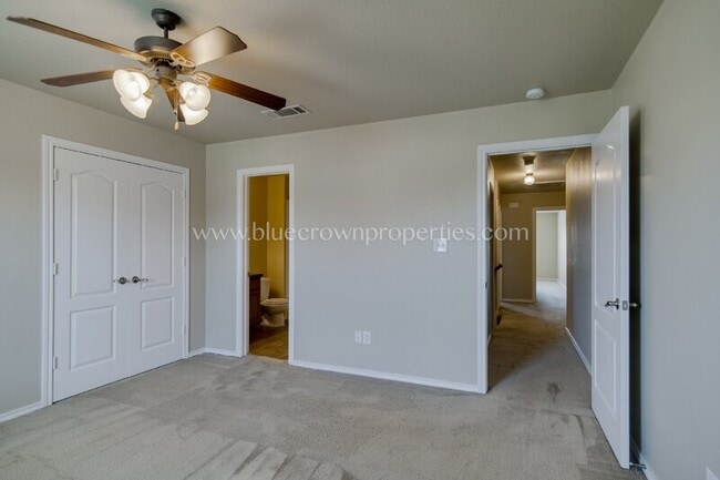 Building Photo - 706 Parkplace Ridge