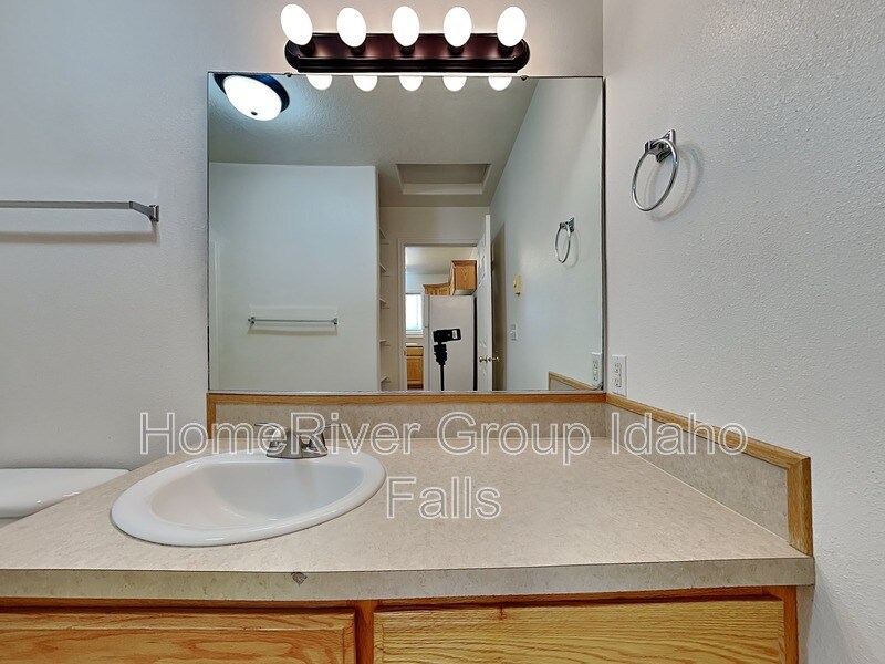 Building Photo - 3358 Briar Creek Ln