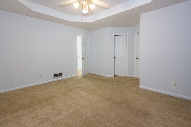 Building Photo - 5485 Forest Falls Dr