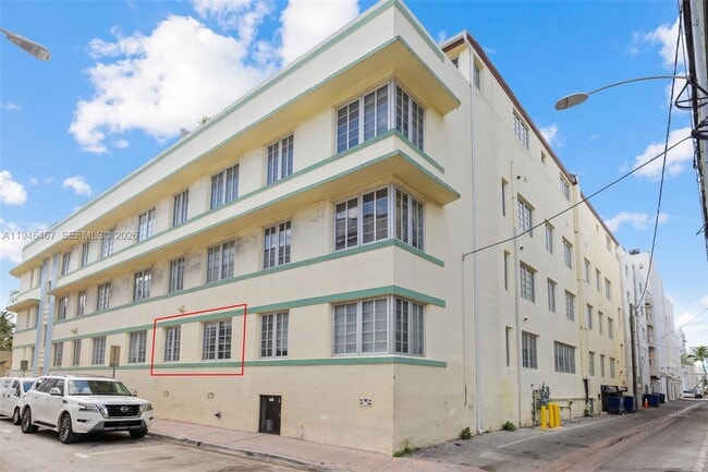 Building Photo - 530 Ocean Dr