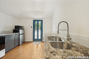 Building Photo - 123 Rodena St