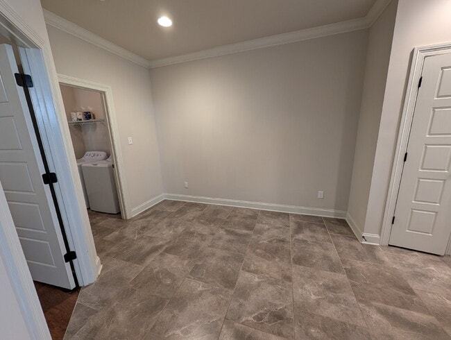 Building Photo - 4140 Fieldstone Lp