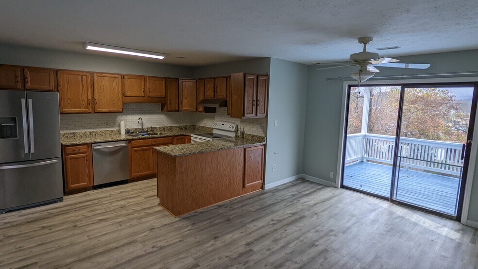 Kitchen - 6 Stoney Nob Dr