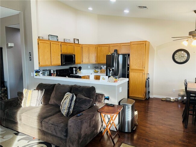 Building Photo - 27613 Vanilla Ct