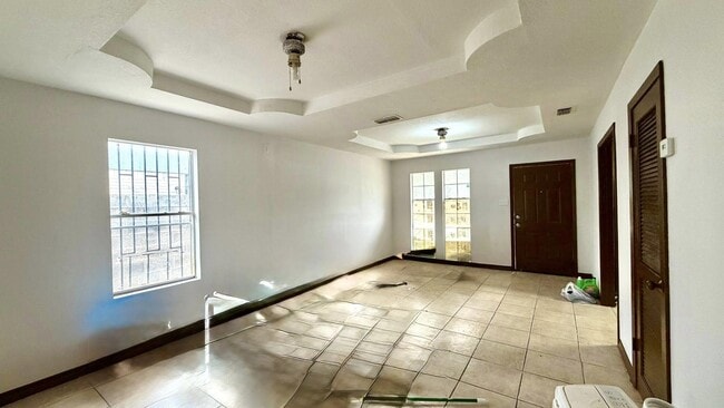 Building Photo - 1419 Reagan Dr