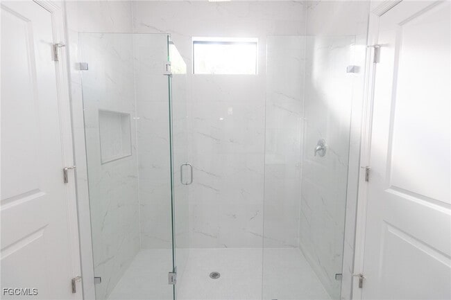 Building Photo - 1087 Rugby Cir