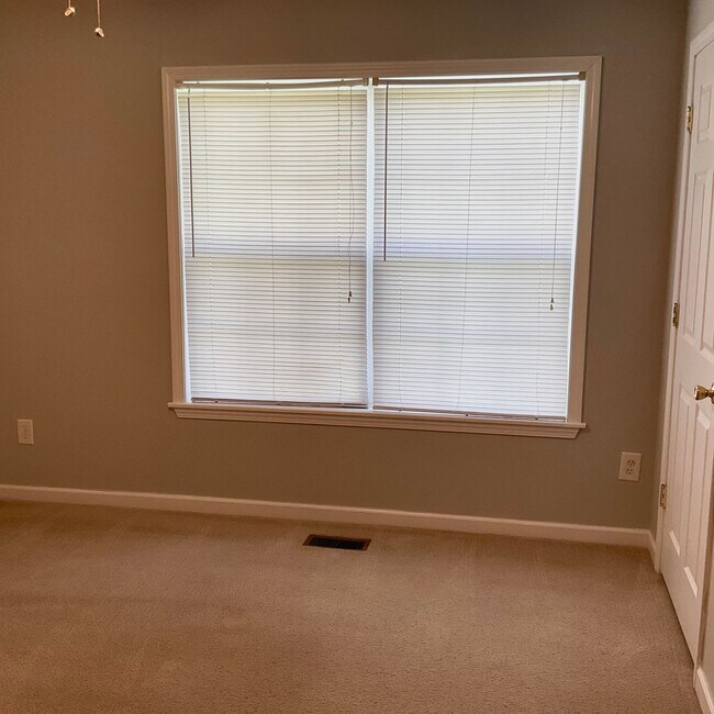 Building Photo - Home with 3 Bedrooms, 2 Baths with 2 Car G...
