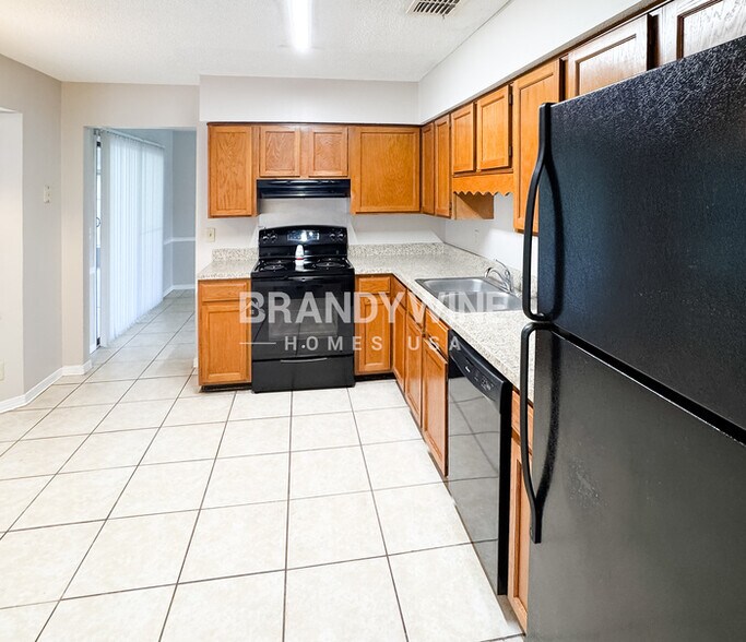 Building Photo - 8155 Crosswind Rd
