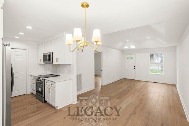 Building Photo - 100 Sadler Ct