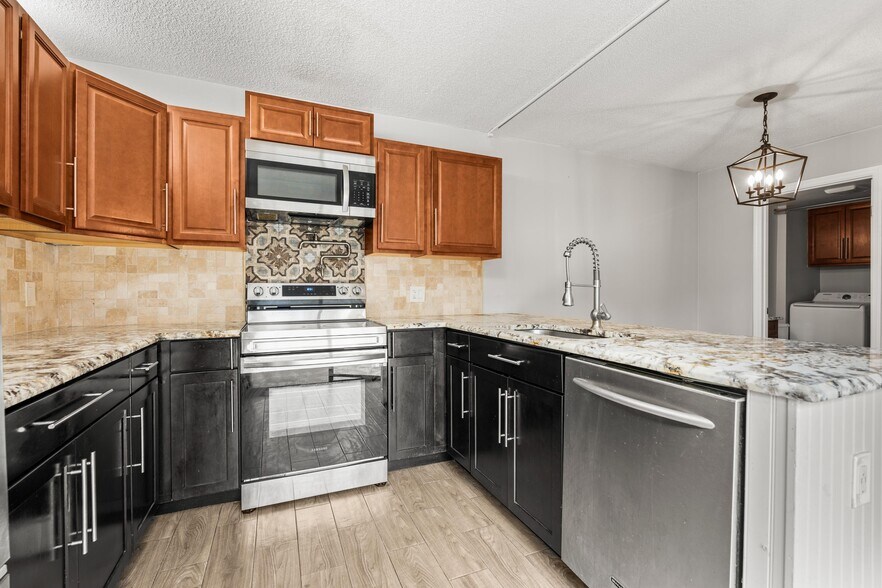 Building Photo - 5311 53rd Way