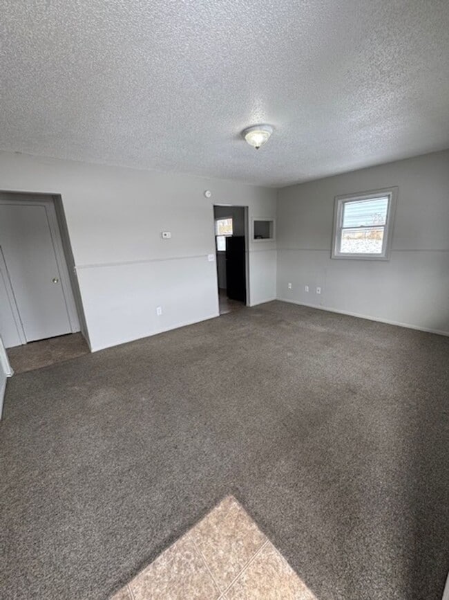 Building Photo - 1404 Dubois St