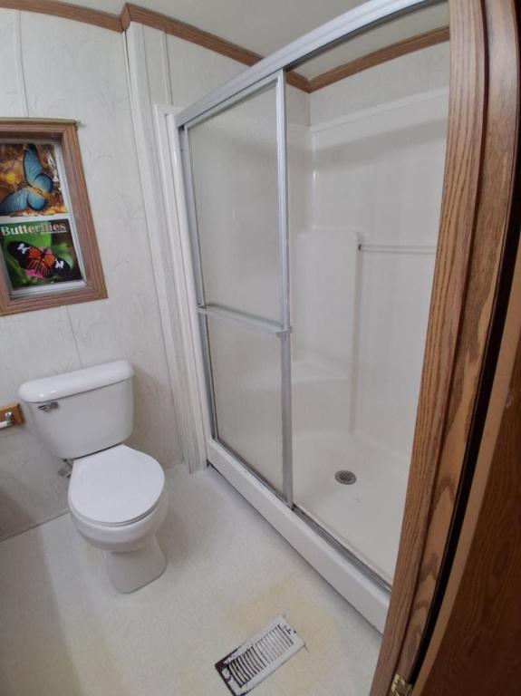 Building Photo - 611 W Matthews St