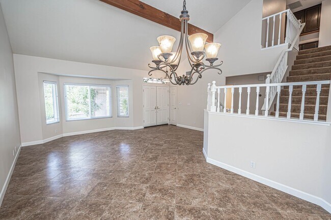 Building Photo - COMING SOON! 4 Bedroom Home for Rent in Santa Clarita!