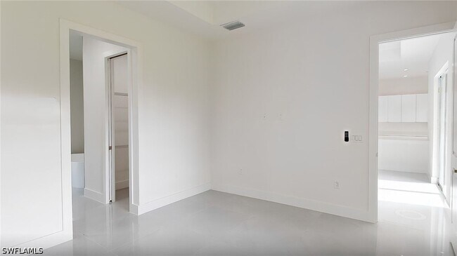 Building Photo - 6108 Stratton Rd