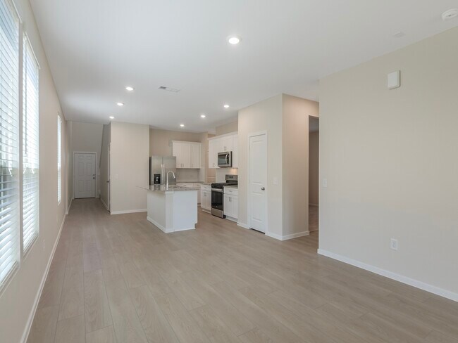 Building Photo - 15881 Blass Vly Dr