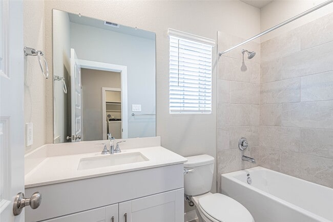 Building Photo - 4109 Fig Grv St