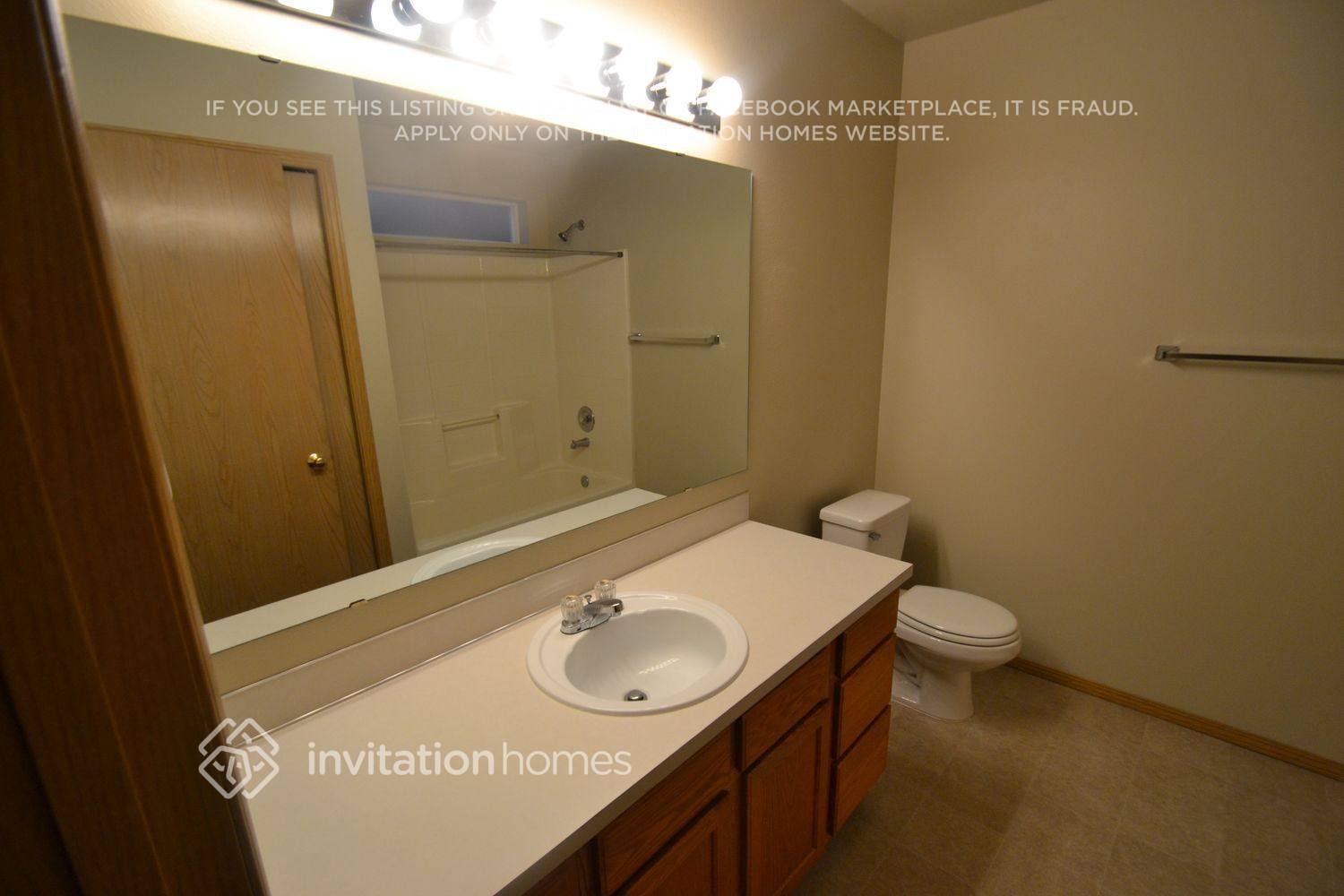 Building Photo - 2427 S 354th St