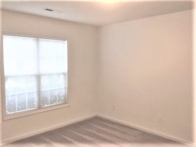 Building Photo - 5825 Regent Village Dr